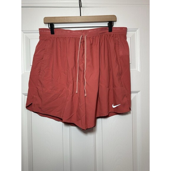 Size 2XL Nike Men's 7" Dri-FIT Stride 2-in-1 Running Training Shorts DM4759-655 - Picture 1 of 4